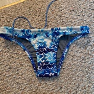 Jolyn printed bottom